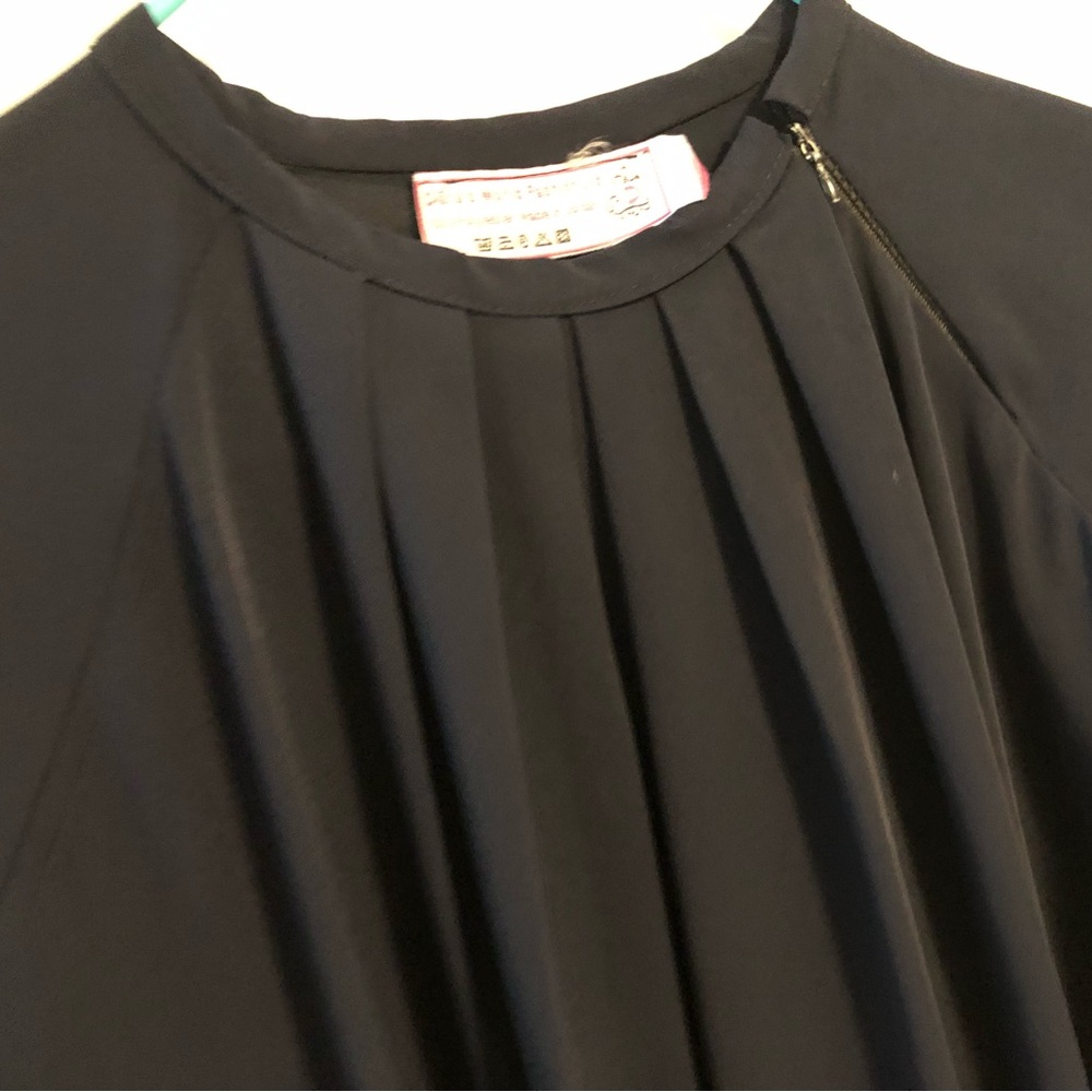 Black Pleated Women's Dress - Classic Round Neck
